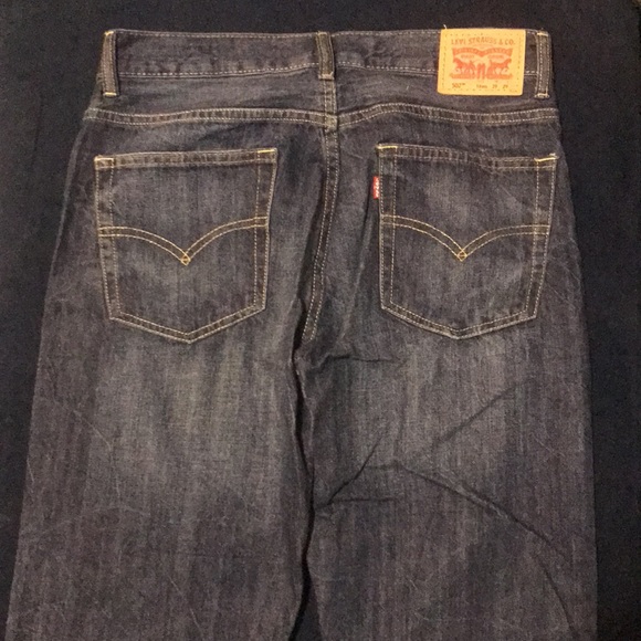 Levis - Picture 3 of 4